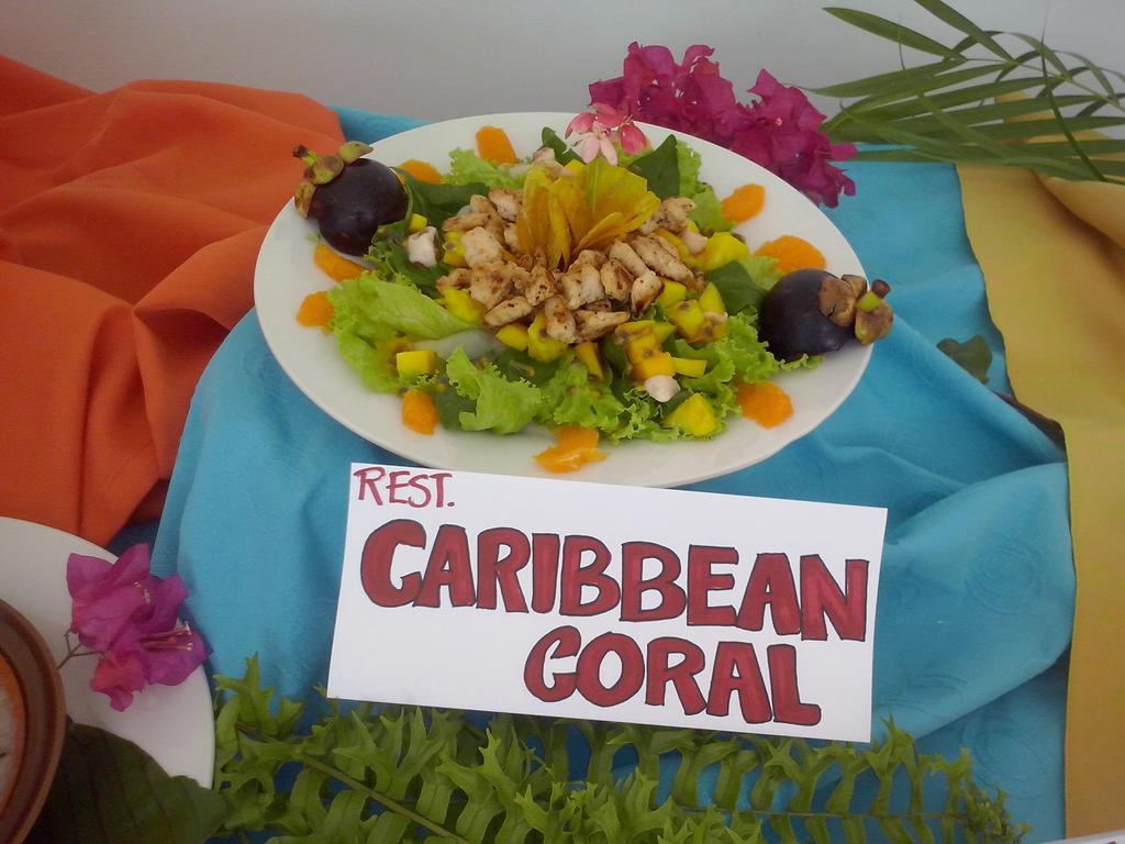 Caribbean Coral Inn Tela Bagian luar foto